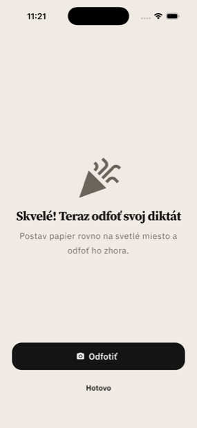 Obrazovka po diktáte, ktorá dieťa vyzve, aby telefónom odfotilo popísaný papier.